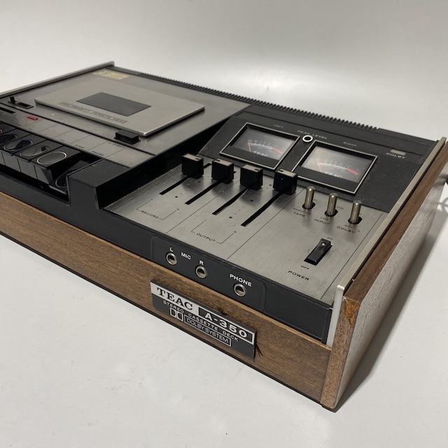 CASSETTE DECK, (Stereo) Woodgrain TEAC A-350